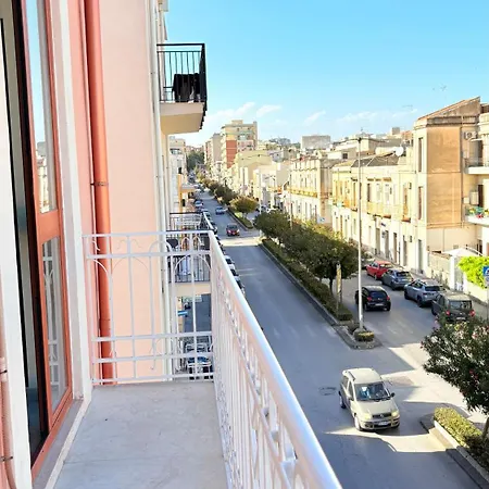 Mpizzuddu I Casa Διαμέρισμα Συρακούσες