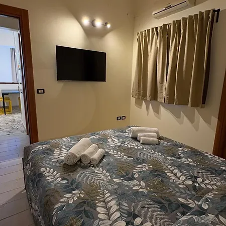 Mpizzuddu I Casa Συρακούσες